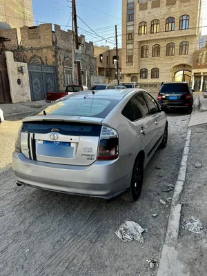 used-toyota-prius-in-sana-a