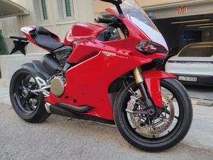 used-ducati-1299-panigale-r-fe-in-hawally