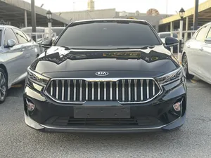 used-kia-cadenza-in-ajman