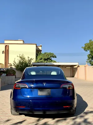 used-tesla-model-3-in-al-batinah