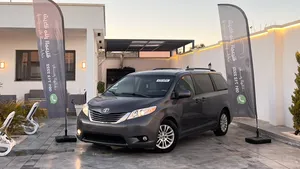 toyota-sienna-2012-xle