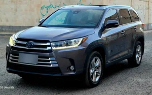 used-toyota-highlander-in-sana-a