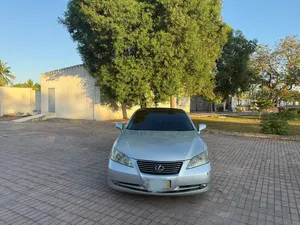 used-lexus-es-in-dhofar