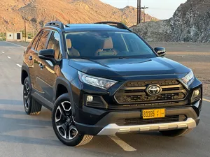 used-toyota-rav-4-in-muscat