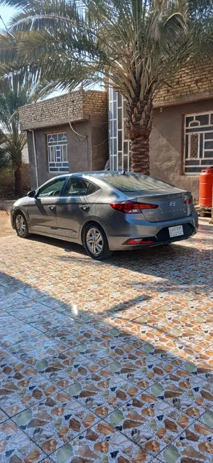 used-hyundai-elantra-in-baghdad