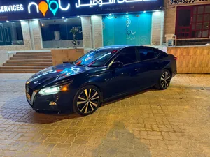 used-nissan-altima-in-dhofar