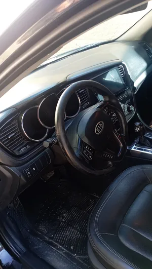 used-kia-k5-in-hebron