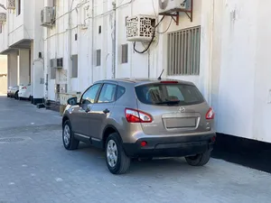 nissan-qashqai-model-2012