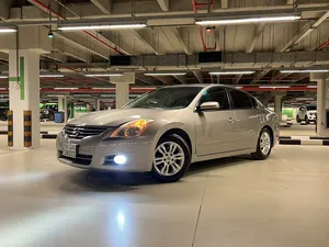 nissan-altima-2011-نيسان-ألتيما-ممشى-قليل-بحالة-جيدة