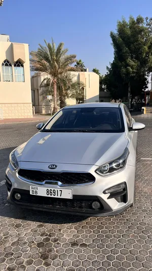 used-kia-cerato-in-sharjah