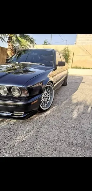 سيارة-بي-ام-520-bmw-520