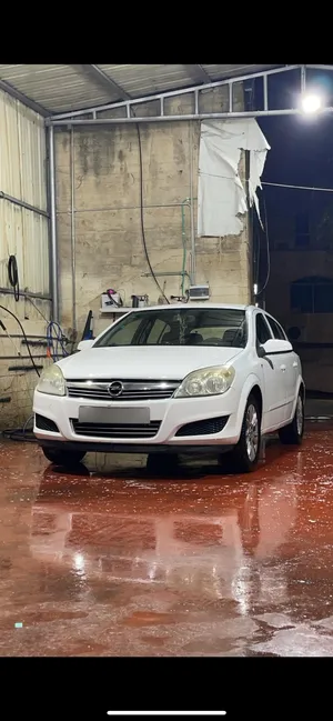 opel-astra-2009