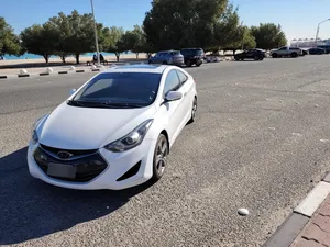 used-hyundai-elantra-in-hawally