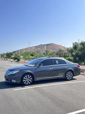 used-toyota-avalon-in-muscat