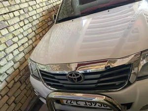 used-toyota-hilux-in-basra