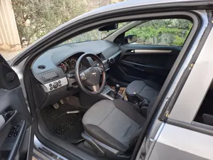 used-opel-astra-in-hebron