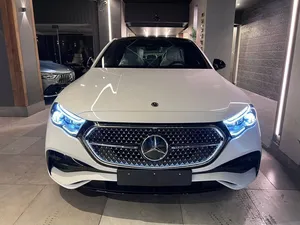 new-mercedes-benz-e-class-in-cairo