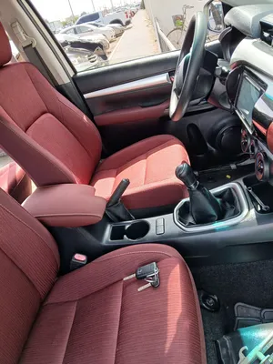 used-toyota-hilux-in-abu-dhabi