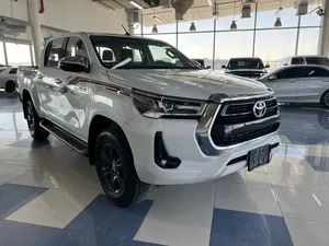 used-toyota-hilux-in-abu-dhabi