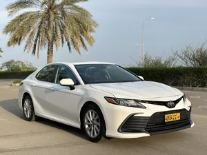 2022-toyota-camry-le-حادث-جداً-بسيط