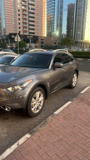 used-infiniti-qx70-in-dubai