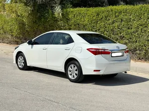 toyota-corolla-xli-2015-pearl