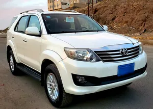 new-toyota-fortuner-in-sana-a