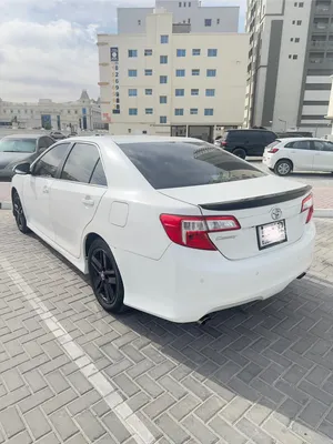 toyota-camry-rz-2015-first-owner-excellent-condition-genuine-mileage