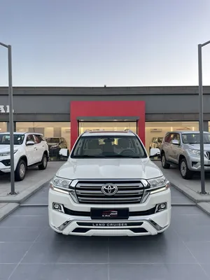 used-toyota-land-cruiser-in-al-batinah