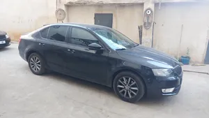 اوكتافيا-2014-جير-صالون