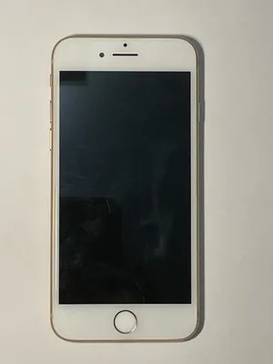 iphone-8-الملحقات-1-علبة-الهاتف-2-سلك-الشحن-3-كفر