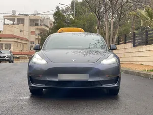 used-tesla-model-3-in-amman