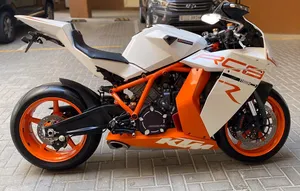 1190-cc-ktm-rc8-r