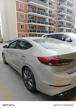 used-hyundai-elantra-in-baghdad