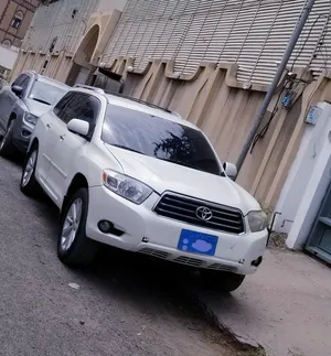 used-toyota-highlander-in-sana-a