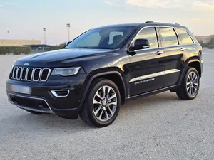 2018-jeep-grand-cherokee-v8-limited-5-7