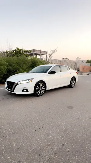 used-nissan-altima-in-abu-dhabi