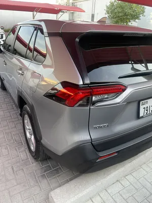 used-toyota-rav-4-in-dubai