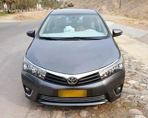 toyota-corolla-2016-oman-agency-very-neat-and-clean-original-paint-km-150