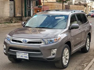 used-toyota-highlander-in-sana-a