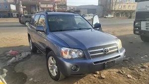 new-toyota-highlander-in-sana-a