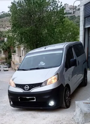 nossan-nv200-2017