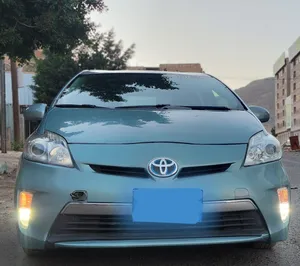 used-toyota-prius-in-sana-a