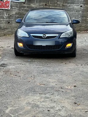 opel-asrta-j-2012