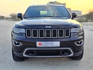 2018-jeep-grand-cherokee-v8-limited-5-7-hemi