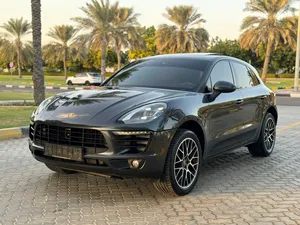 porsche-macan-2018-full-opinion-panoramic-gcc