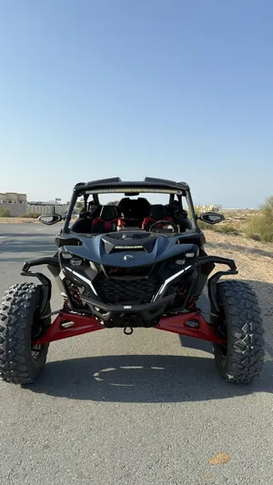 canam-maverick-r