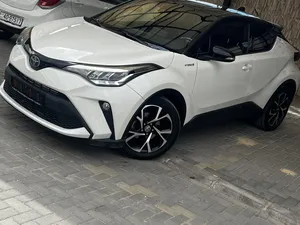 used-toyota-c-hr-in-zarqa