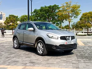 nissan-qashqai-2013-mid-option-compact-suv-for-sale