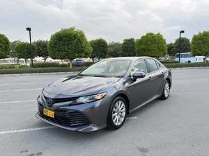 used-toyota-camry-in-muscat